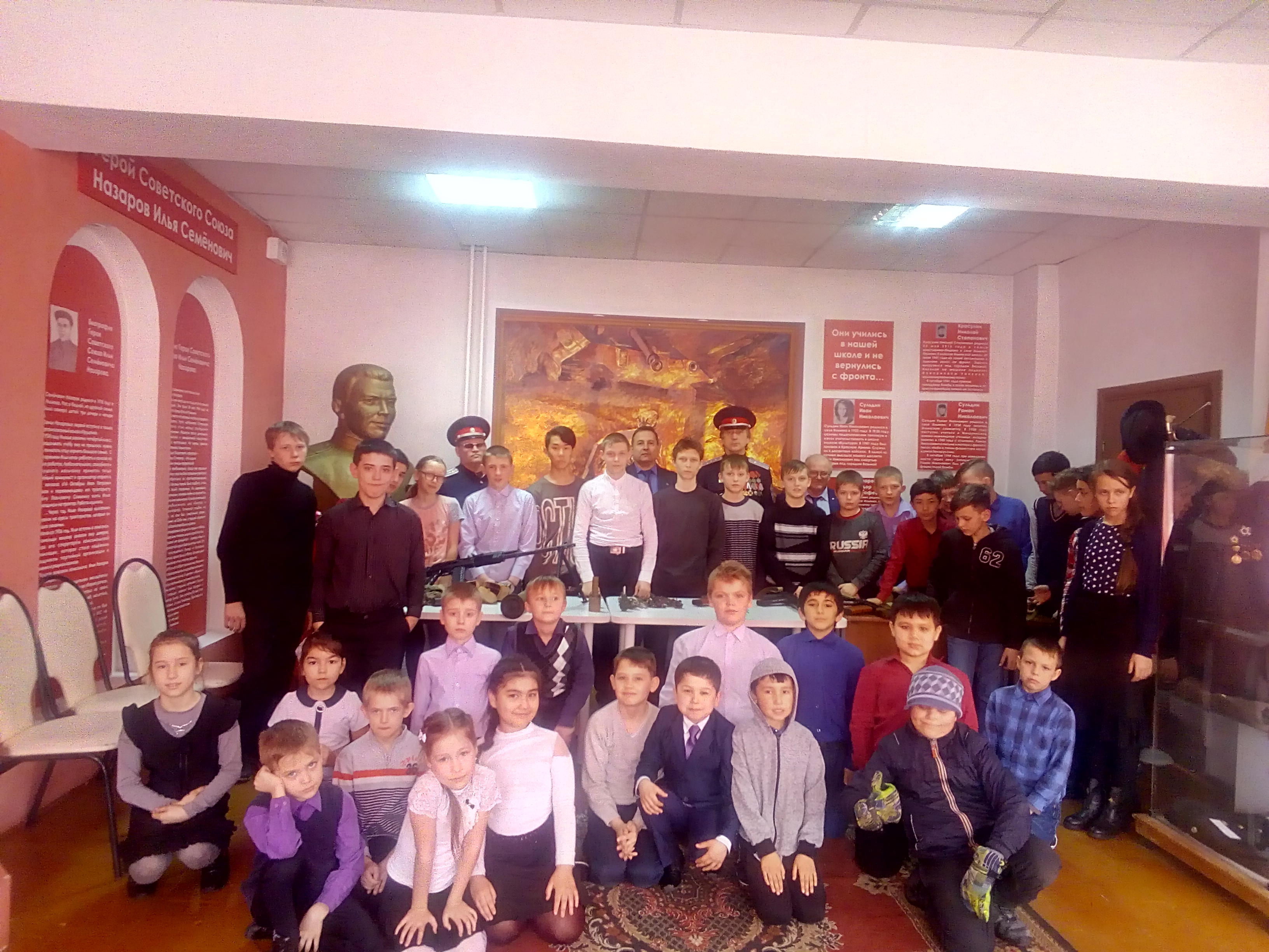 Встреча с участниками Афганской войны автор Найданова Варвара Евгеньевна, МБУ ДО ДДТ НМО, 8кл.jpg